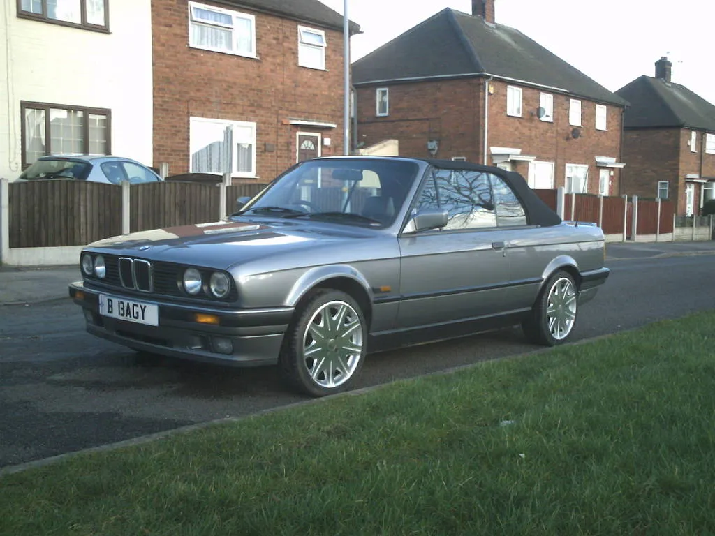 BMW 3 series 318is 1992 photo - 7