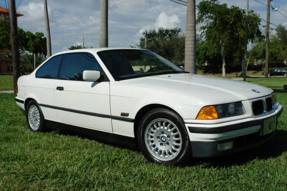 BMW 3 series 318is 1993 photo - 9
