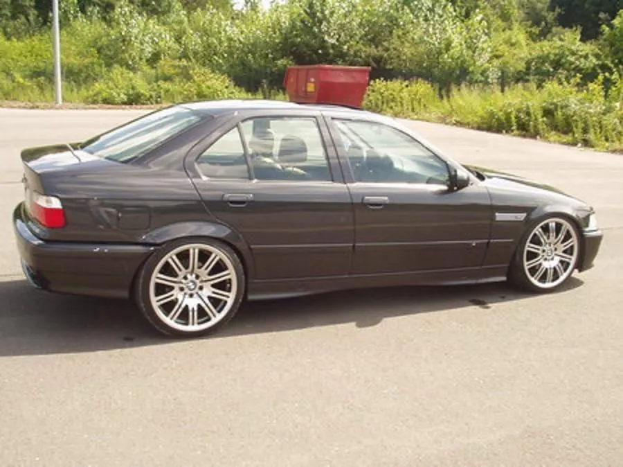 BMW 3 series 318is 1994 photo - 11