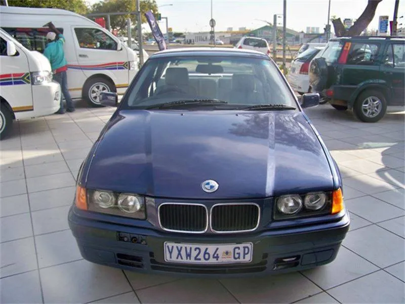 BMW 3 series 318is 1996 photo - 2