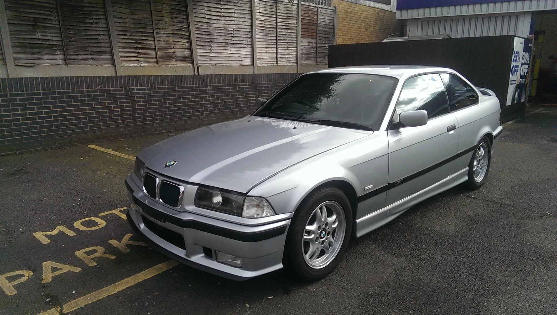 BMW 3 series 318is 1997 photo - 11