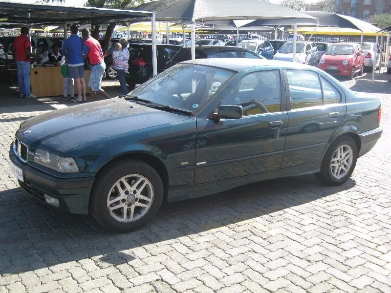 BMW 3 series 318is 1997 photo - 9