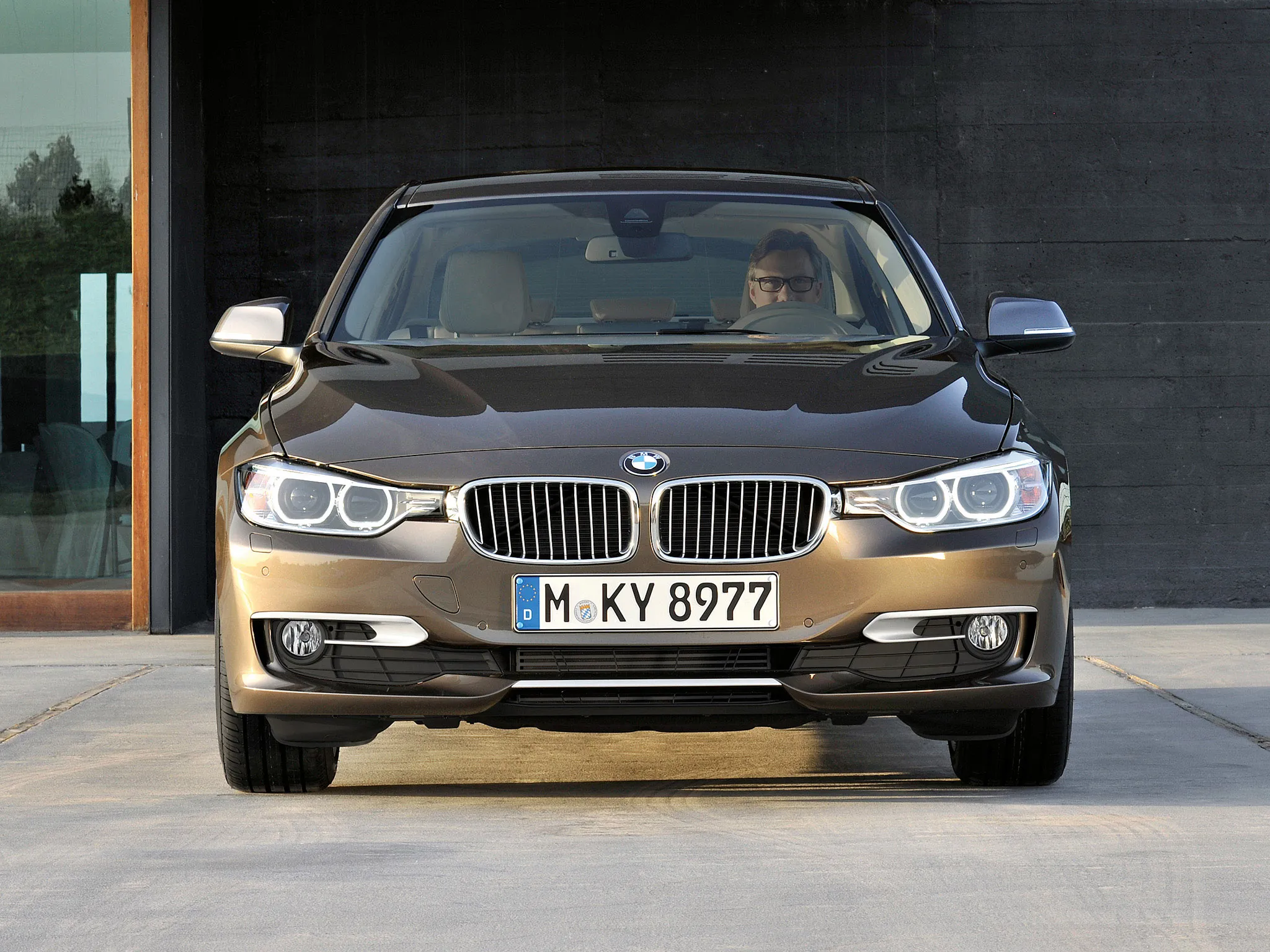 BMW 3 series 320d 2012 photo - 11