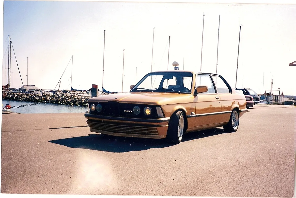 BMW 3 series 320i 1982 photo - 11