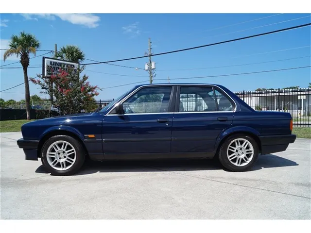 BMW 3 series 320i 1989 photo - 6