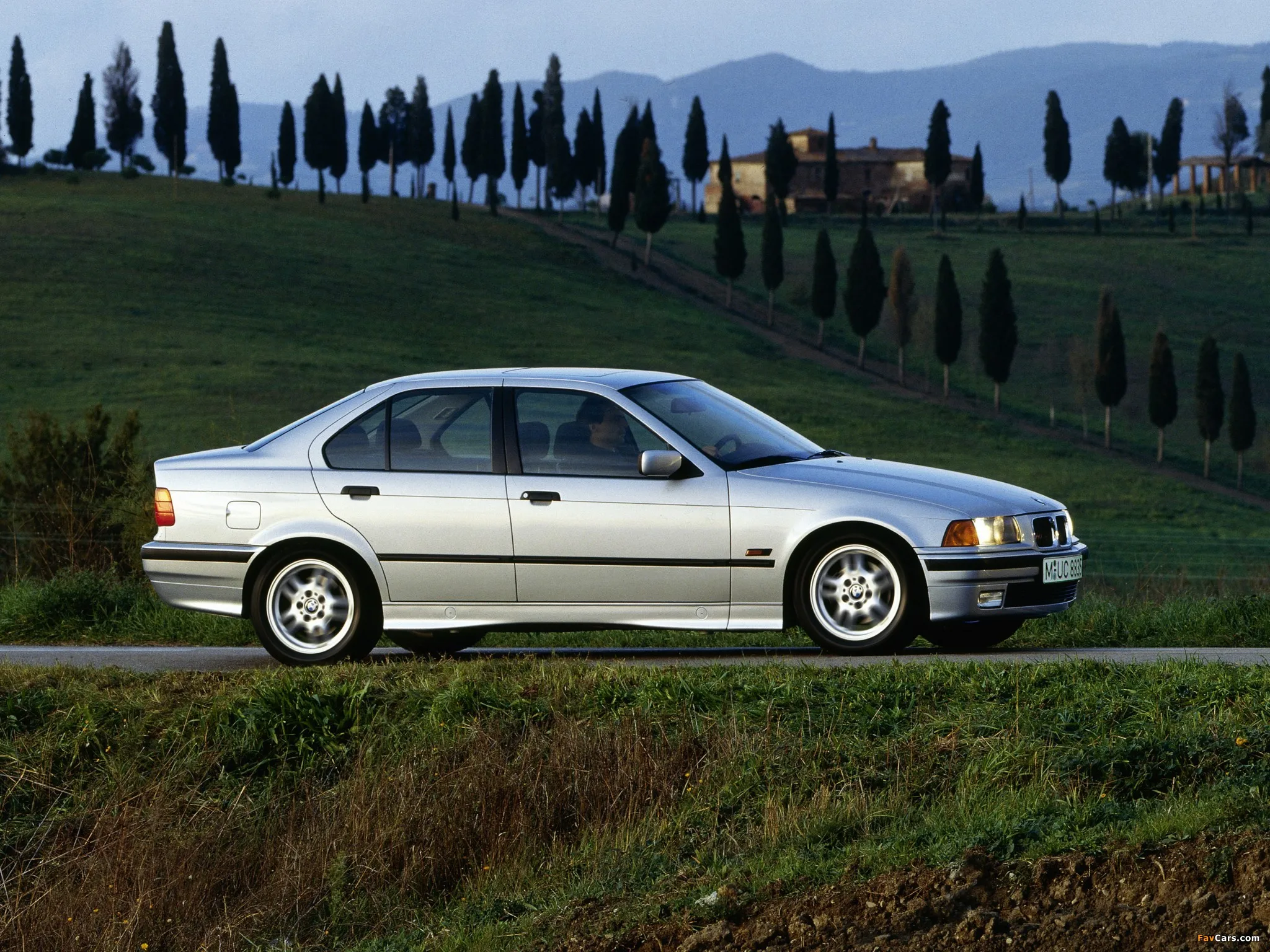 BMW 3 series 320i 1991 photo - 12