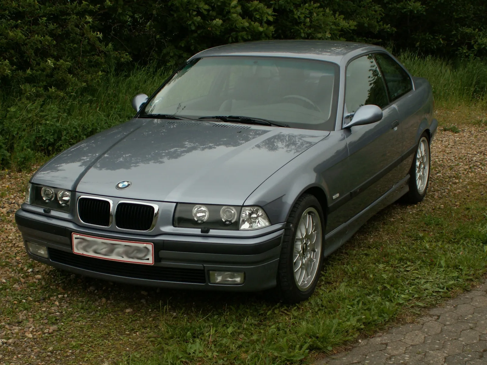 BMW 3 series 320i 1994 photo - 11