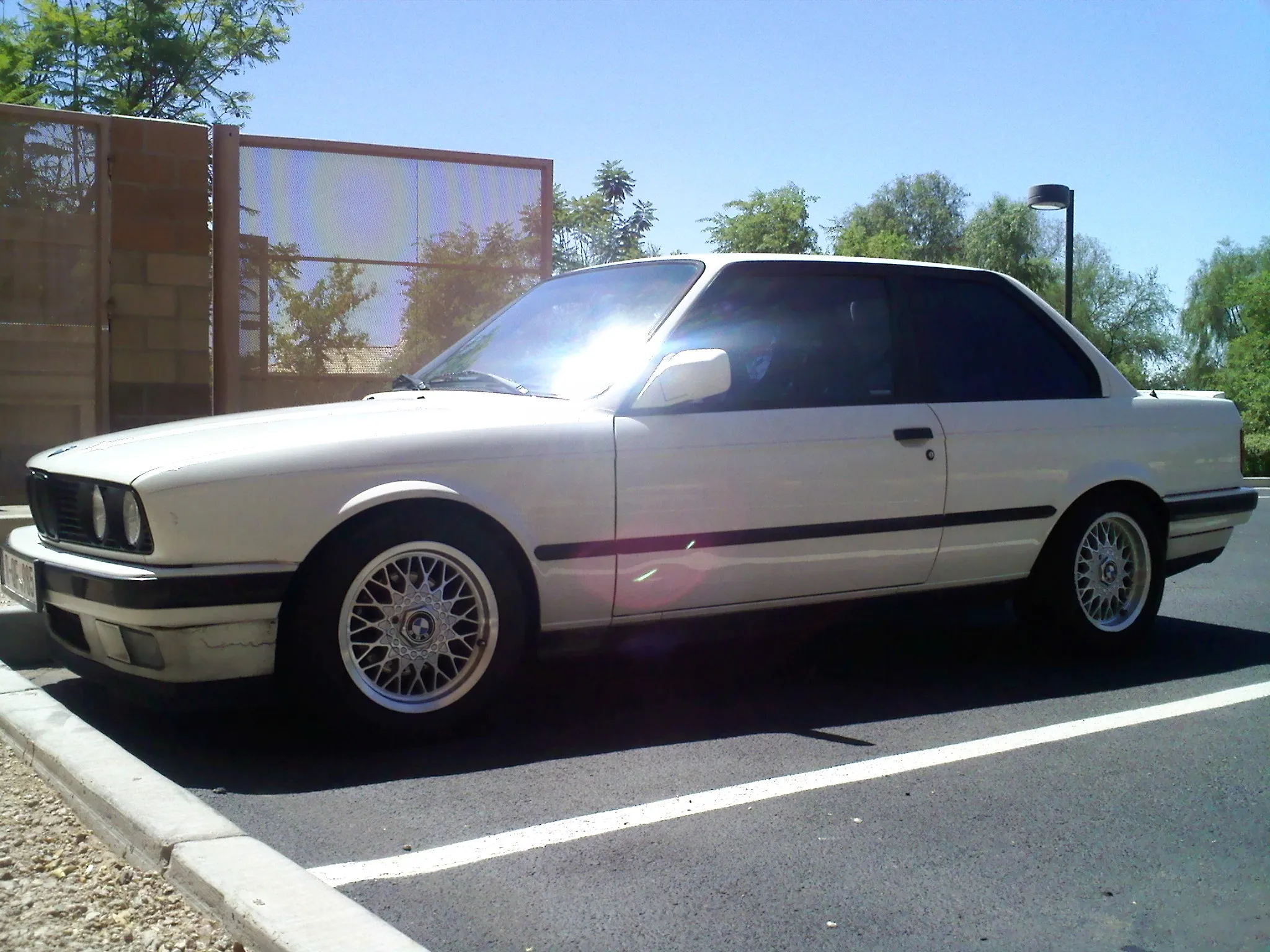 BMW 3 series 320is 1989 photo - 8