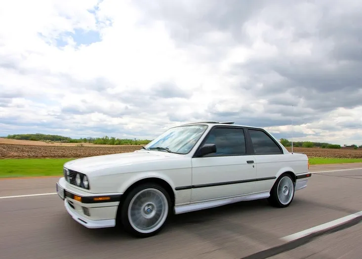 BMW 3 series 320is 1991 photo - 12