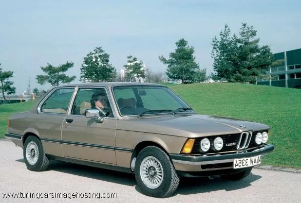 BMW 3 series 323i 1975 photo - 6
