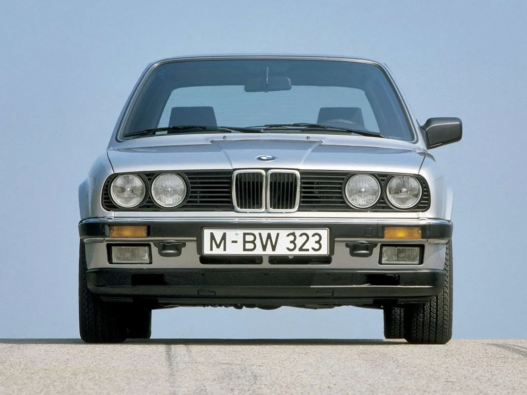 BMW 3 series 323i 1983 photo - 12