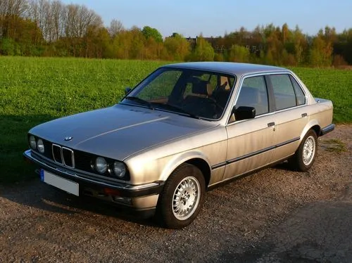 BMW 3 series 323i 1984 photo - 7