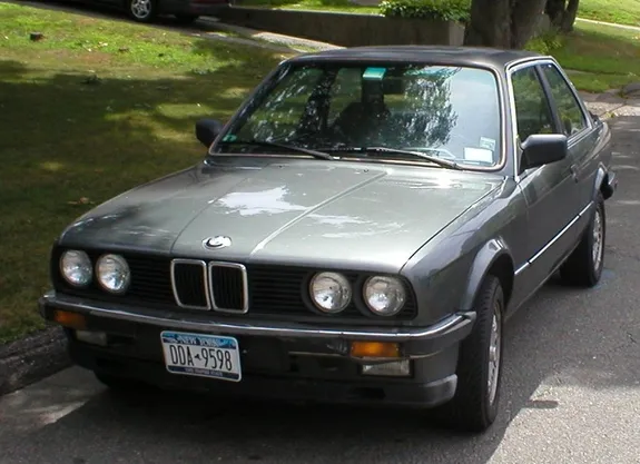 BMW 3 series 323i 1985 photo - 1