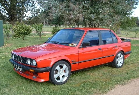 BMW 3 series 323i 1985 photo - 2