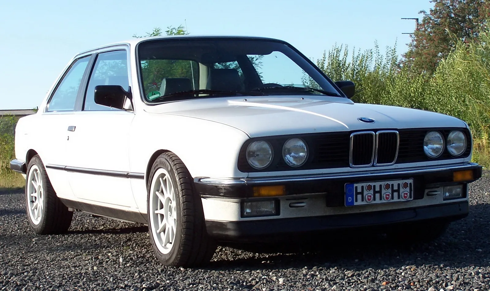 BMW 3 series 323i 1986 photo - 2
