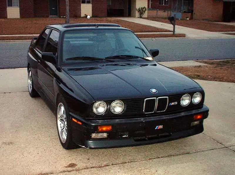 BMW 3 series 323i 1990 photo - 9
