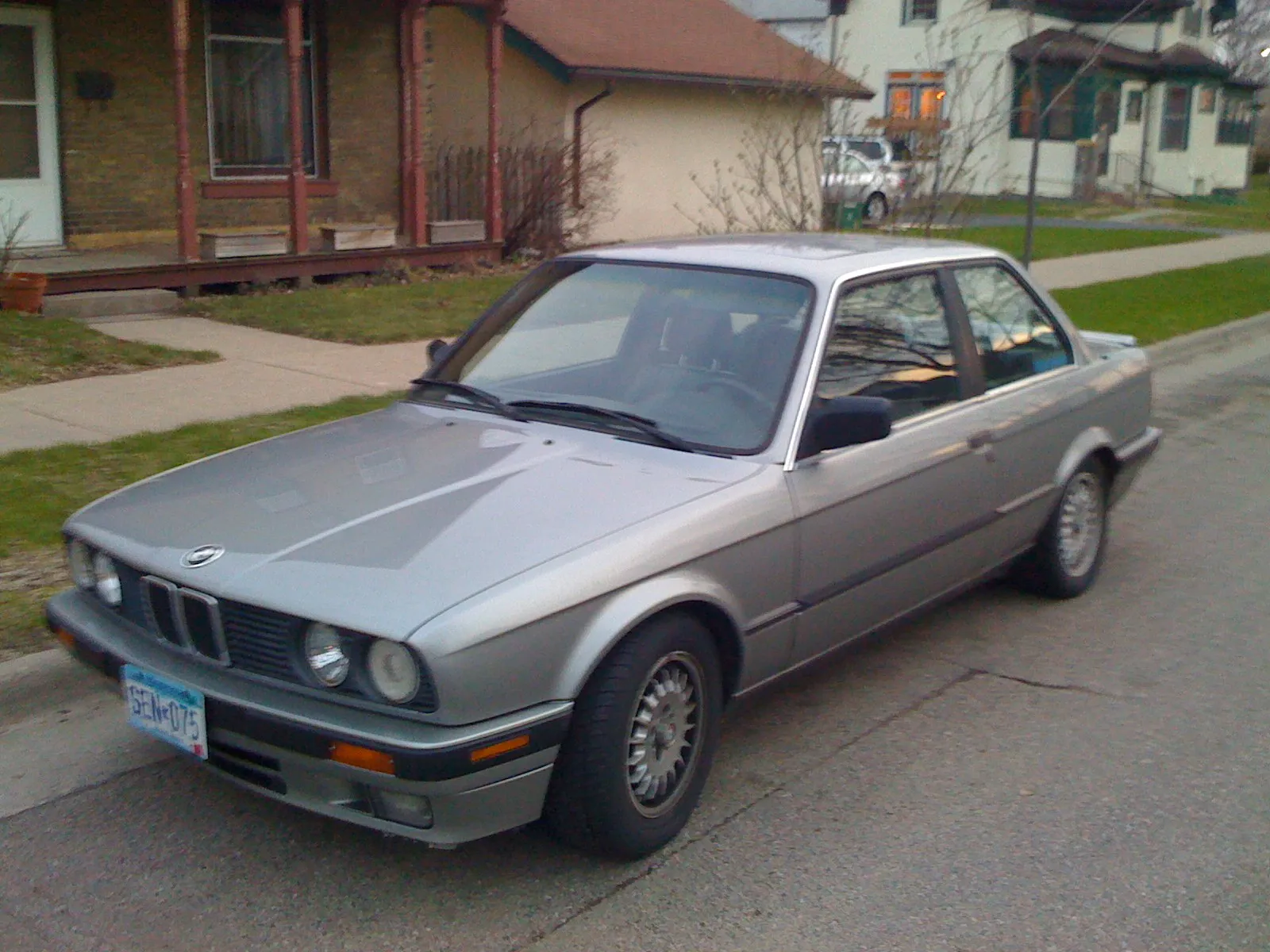 BMW 3 series 324d 1989 photo - 3