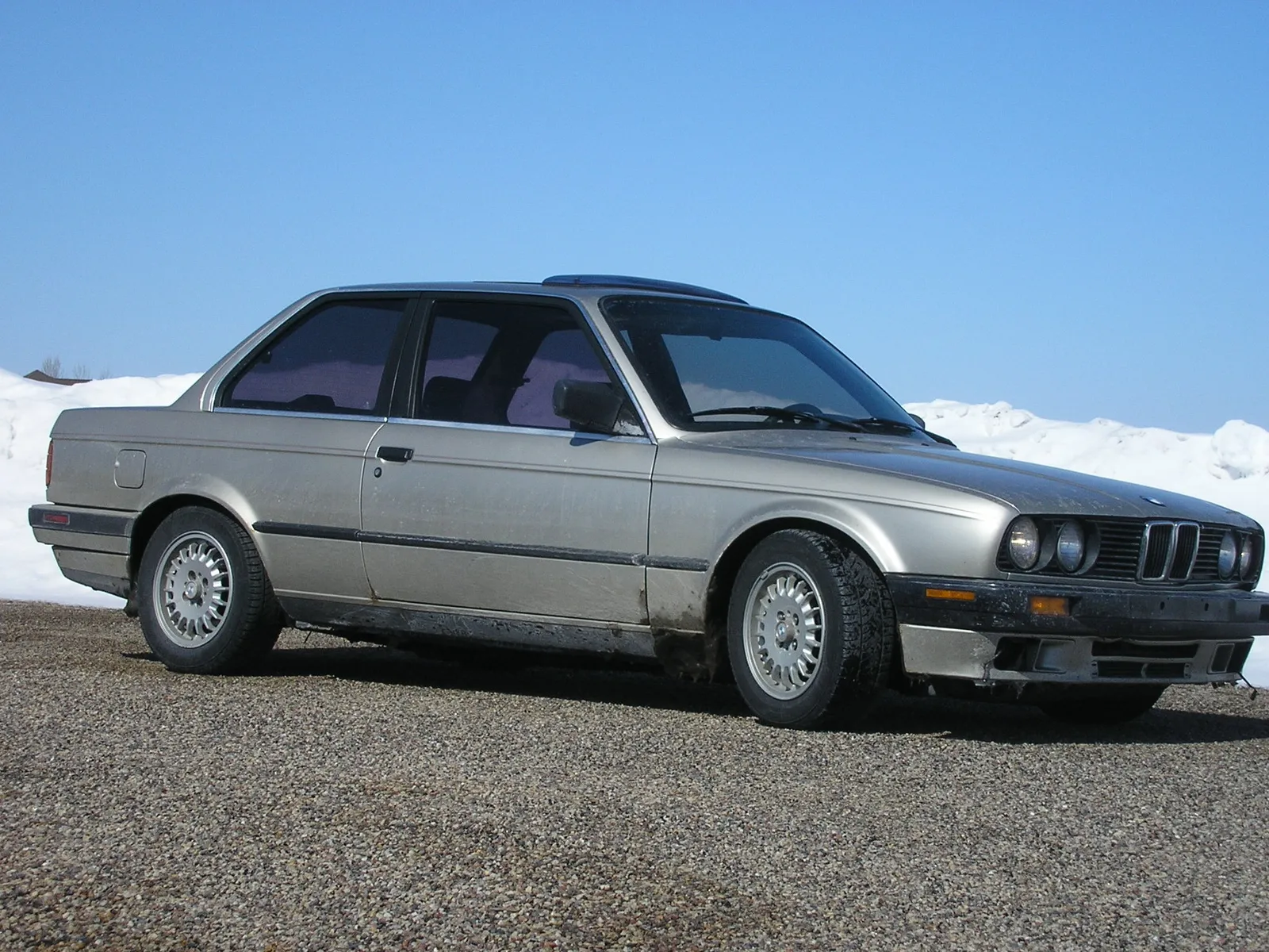 BMW 3 series 324d 1989 photo - 6