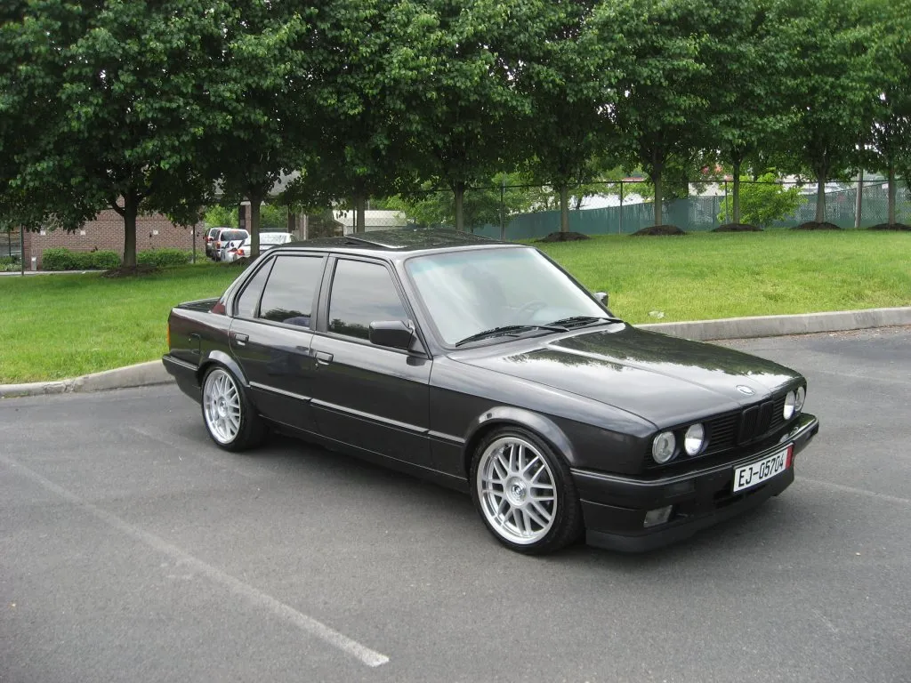 BMW 3 series 324d 1990 photo - 11