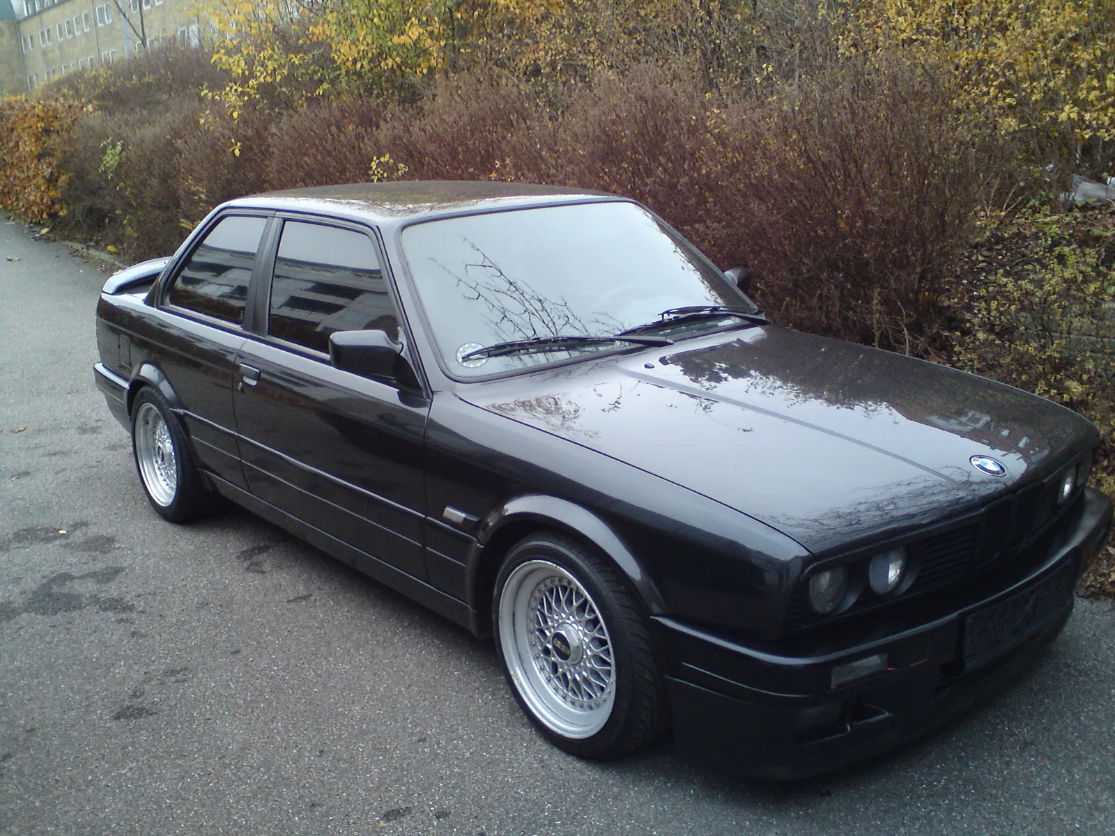 BMW 3 series 325e 1989 photo - 12