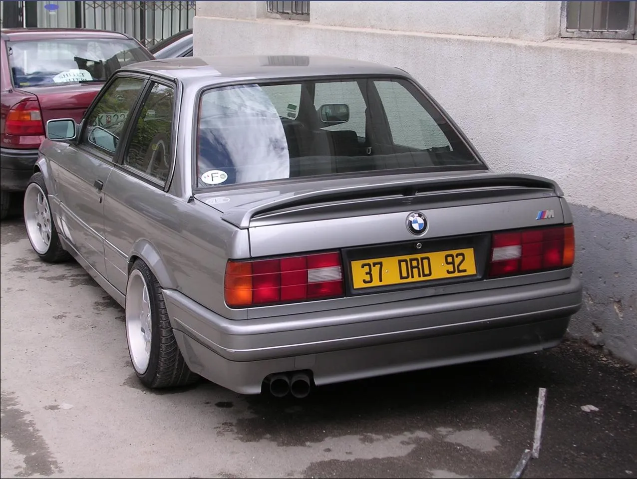 BMW 3 series 325is 1991 photo - 12