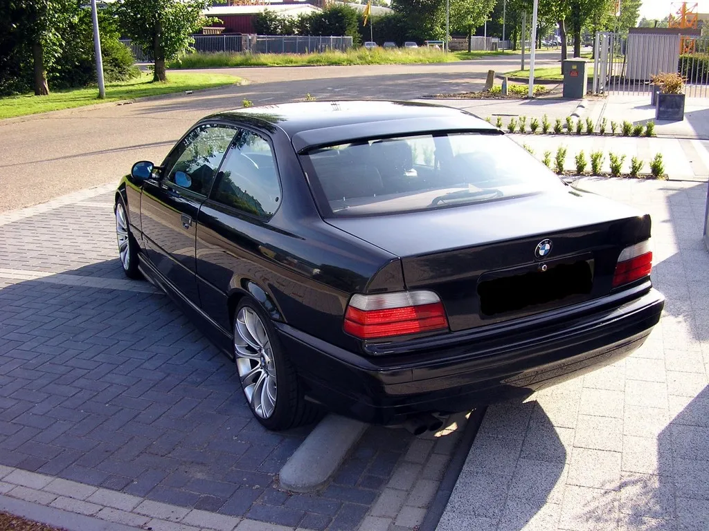 BMW 3 series 325td 1994 photo - 9