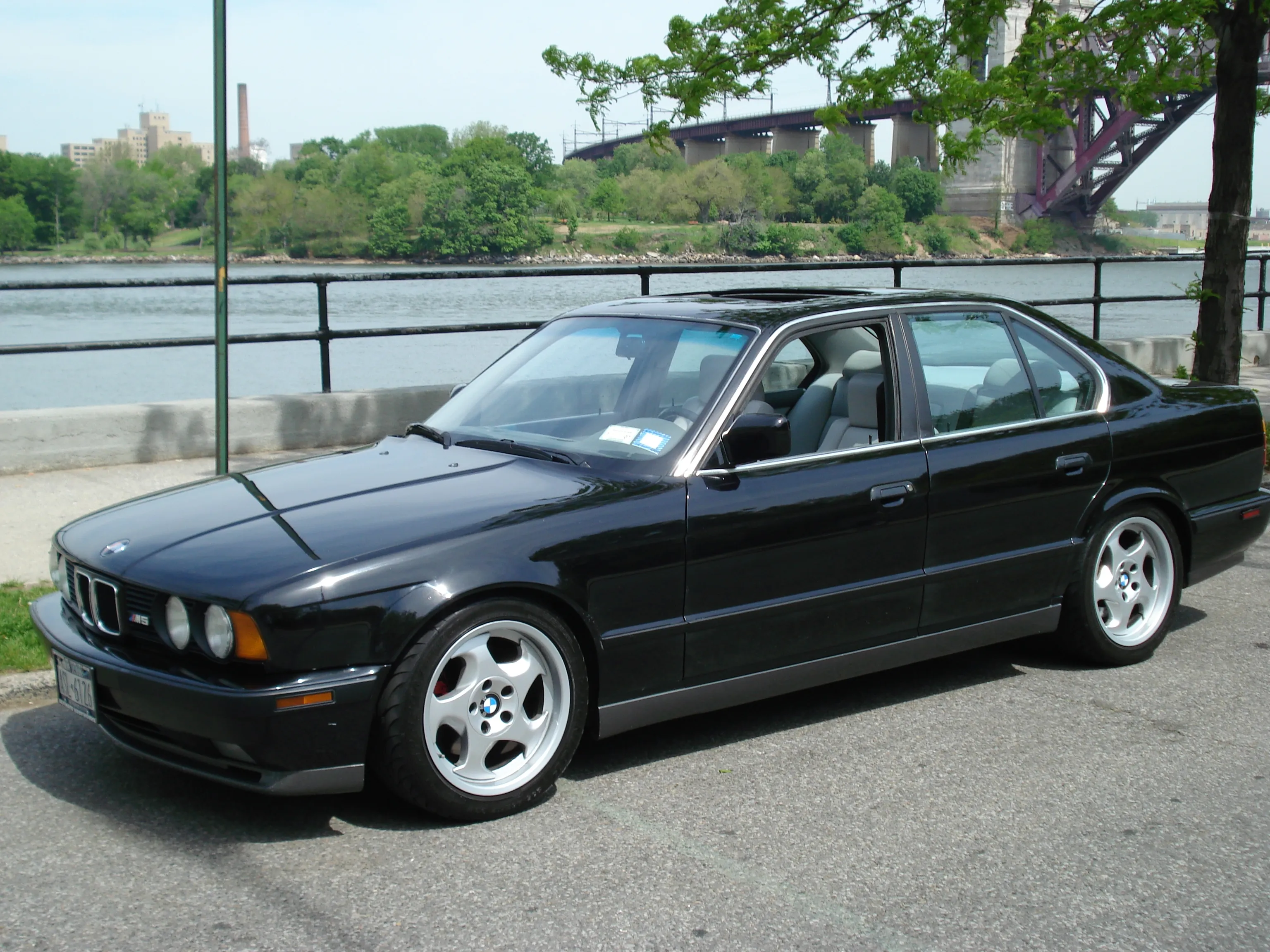 BMW 3 series 328i 1991 photo - 12