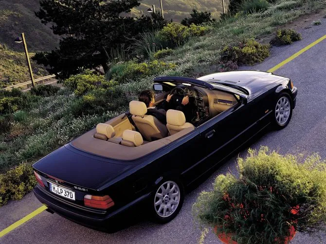 BMW 3 series 328i 1993 photo - 3
