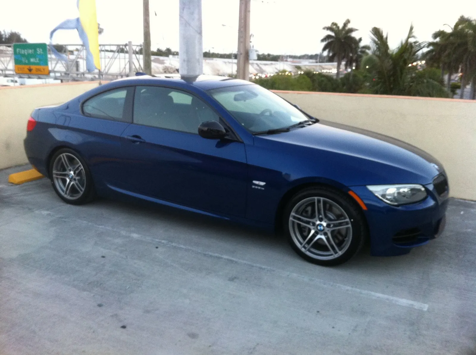 BMW 3 series 335is 2011 photo - 4