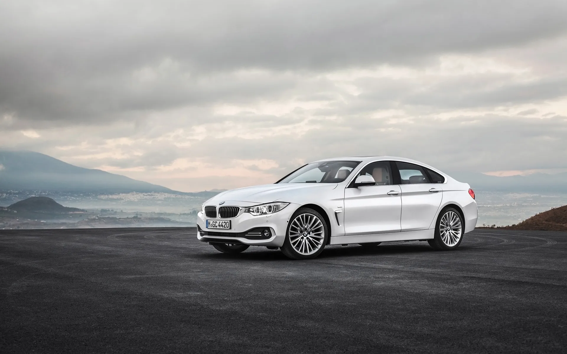BMW 4 series 418d 2014 photo - 6