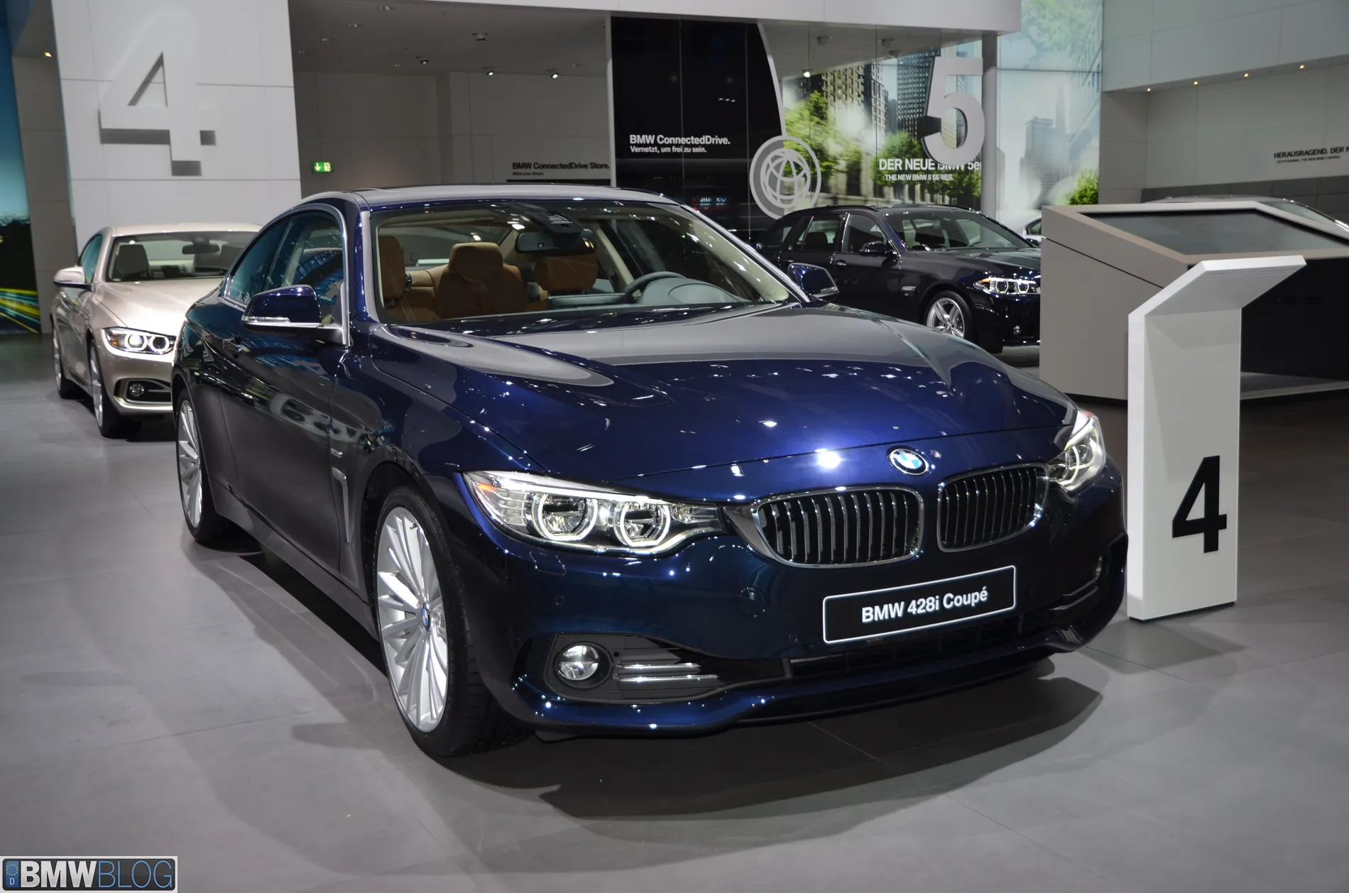 BMW 4 series 420d 2013 photo - 10