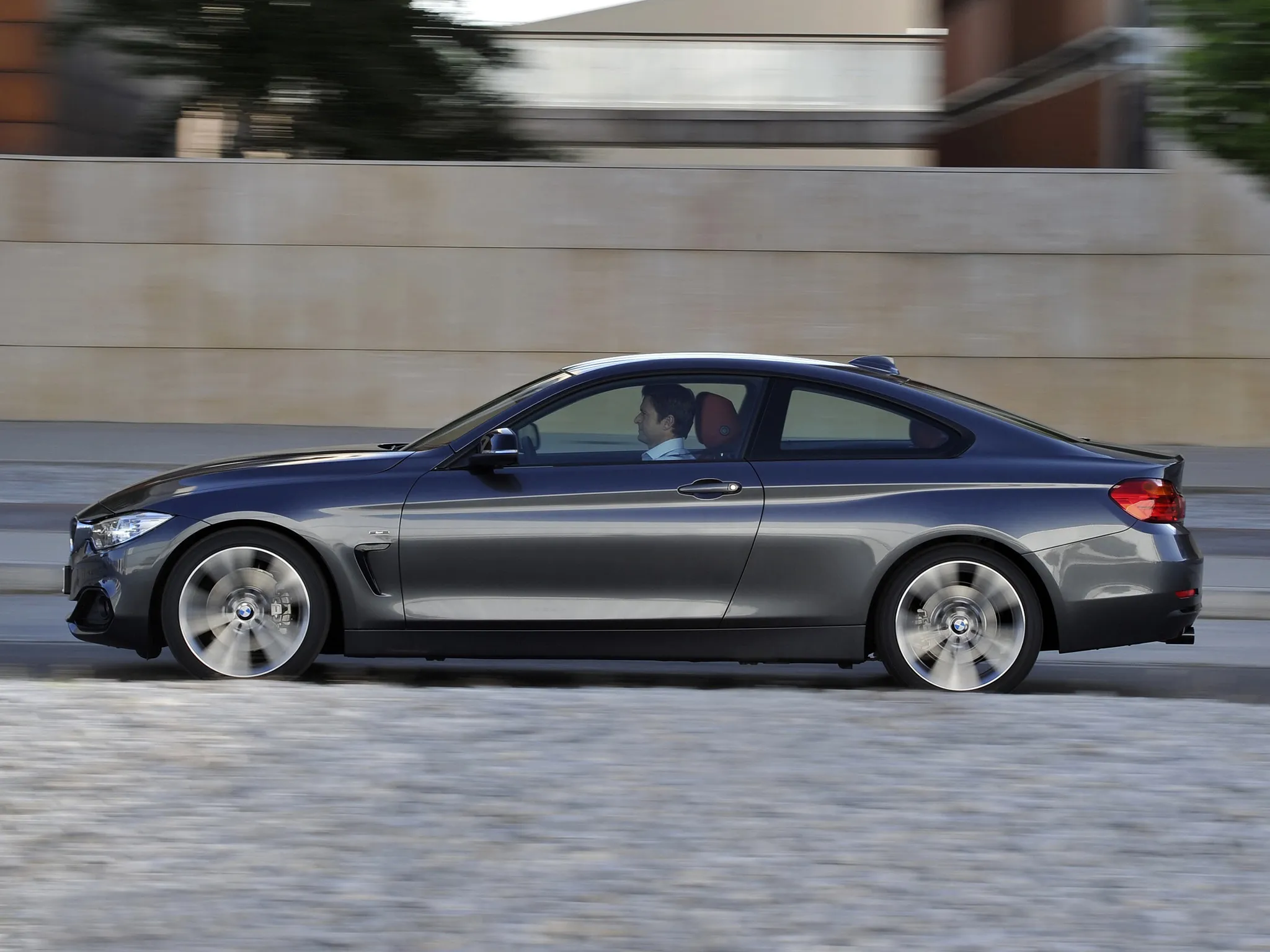 BMW 4 series 420d 2013 photo - 8