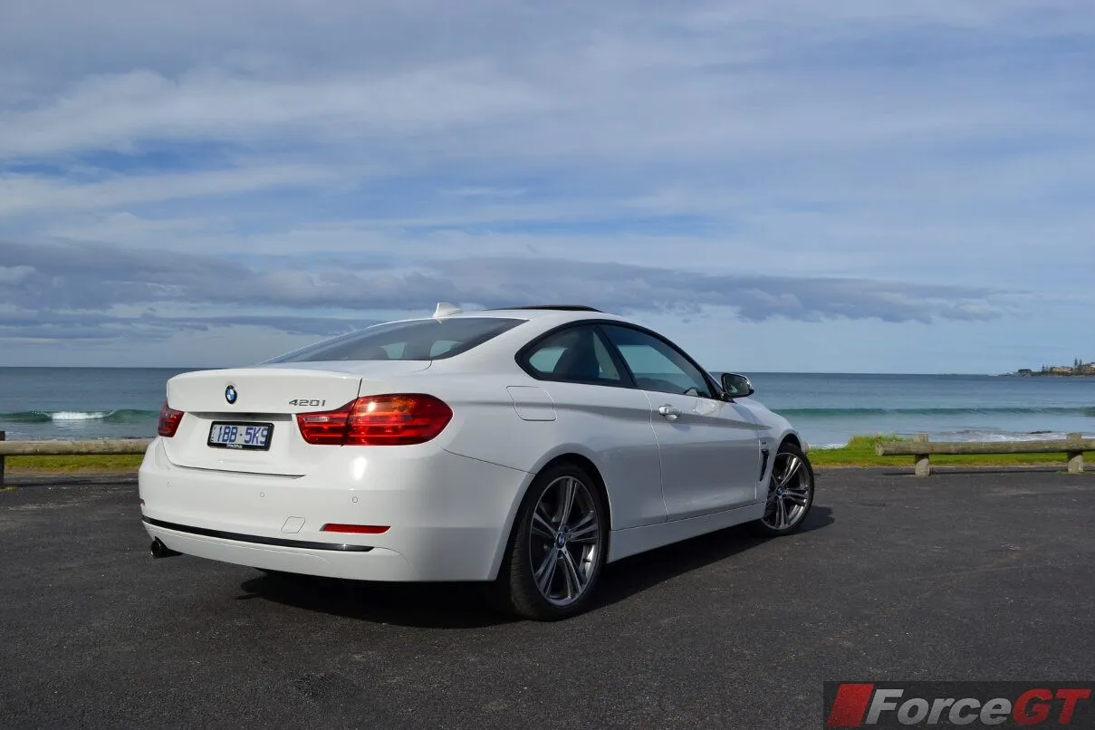 BMW 4 series 420i 2014 photo - 3