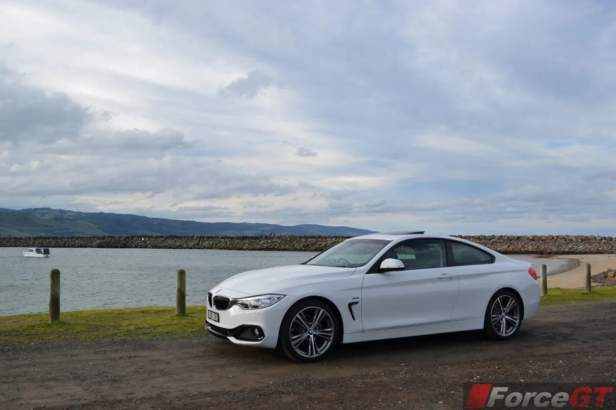 BMW 4 series 420i 2014 photo - 7