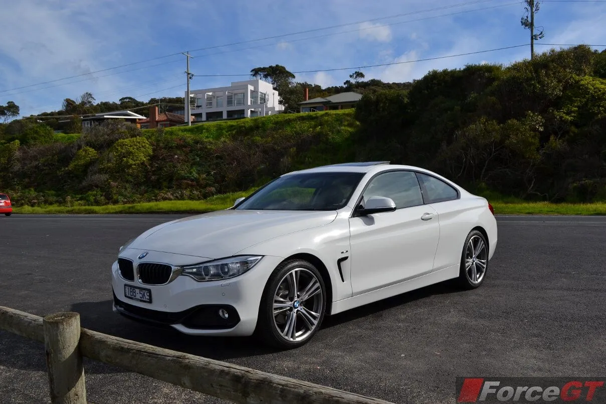 BMW 4 series 420i 2014 photo - 8