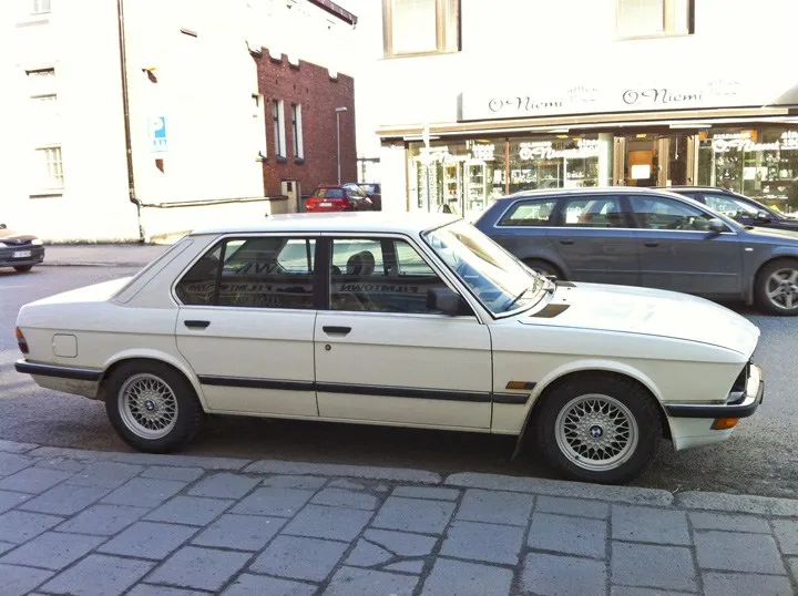 BMW 5 series 518 1986 photo - 3