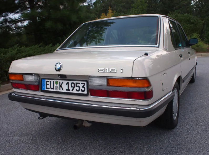 BMW 5 series 518 1986 photo - 4