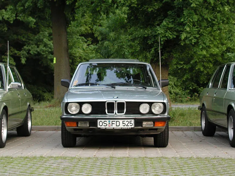 BMW 5 series 518 1987 photo - 10