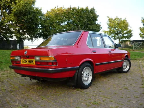 BMW 5 series 518i 1983 photo - 10