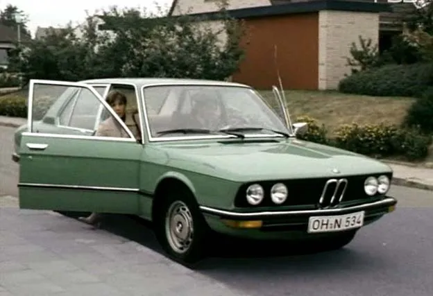 BMW 5 series 520 1973 photo - 11