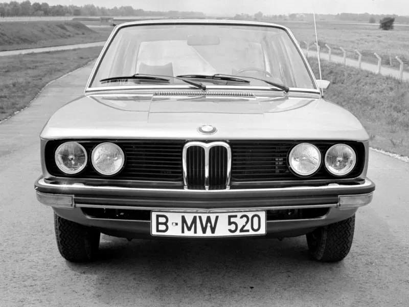 BMW 5 series 520 1973 photo - 12