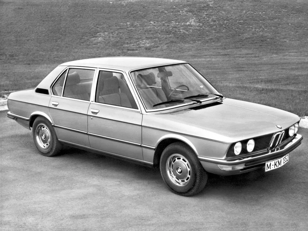 BMW 5 series 520i 1976 photo - 1
