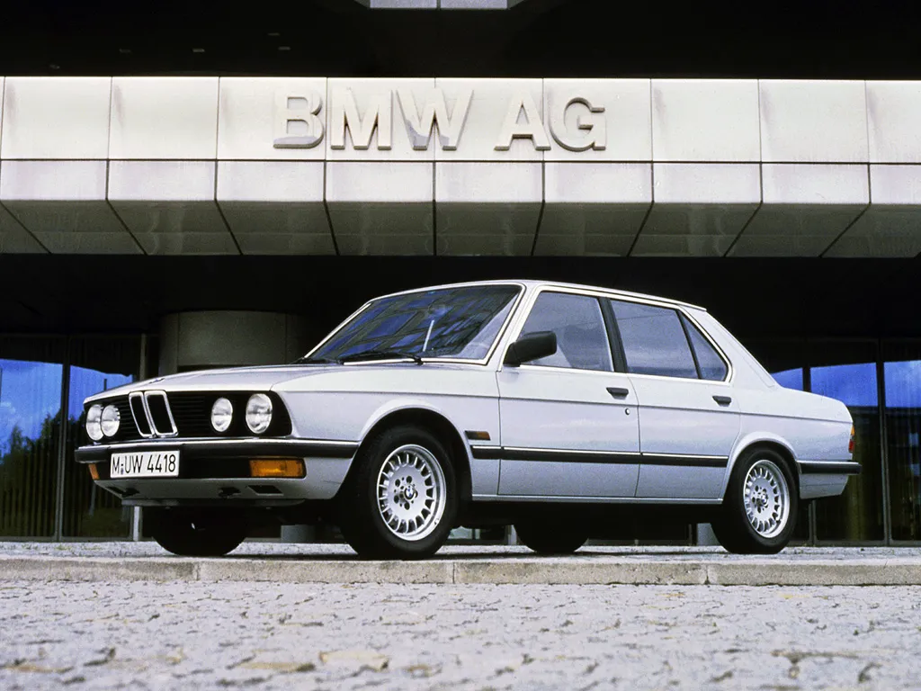 BMW 5 series 520i 1981 photo - 1