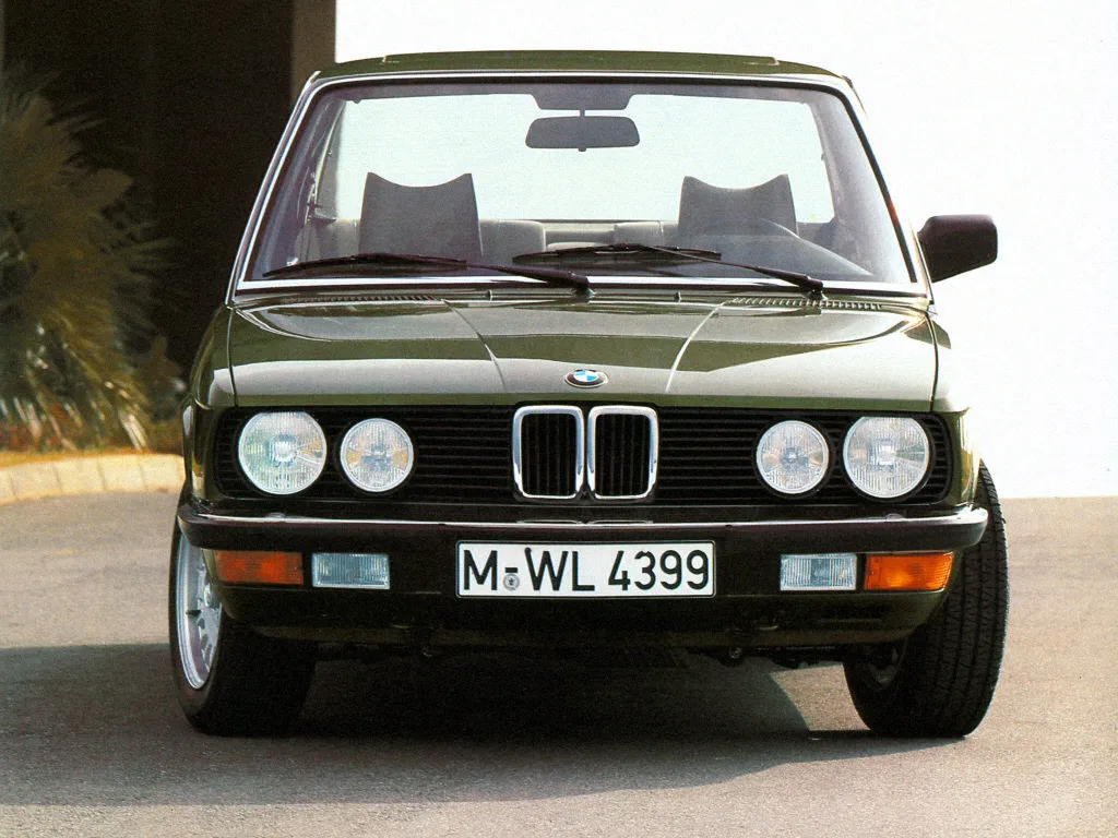 BMW 5 series 520i 1981 photo - 5