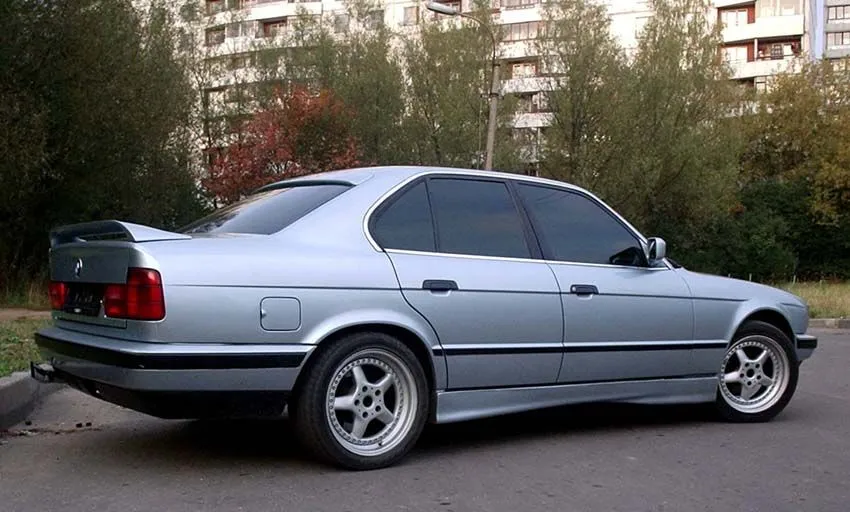 BMW 5 series 520i 1990 photo - 9