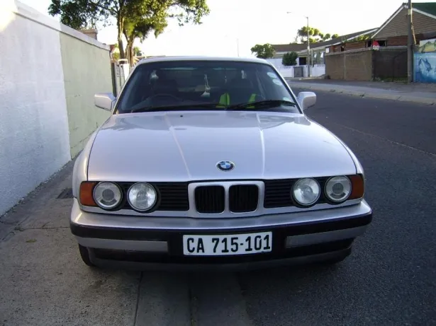 BMW 5 series 520i 1992 photo - 11