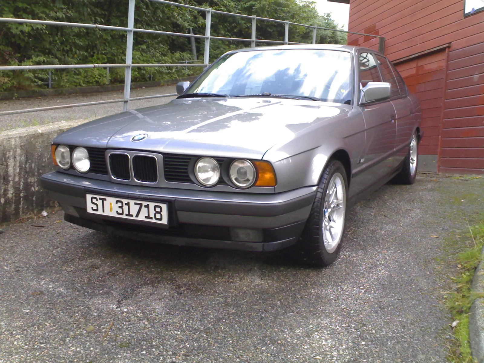 BMW 5 series 520i 1992 photo - 4