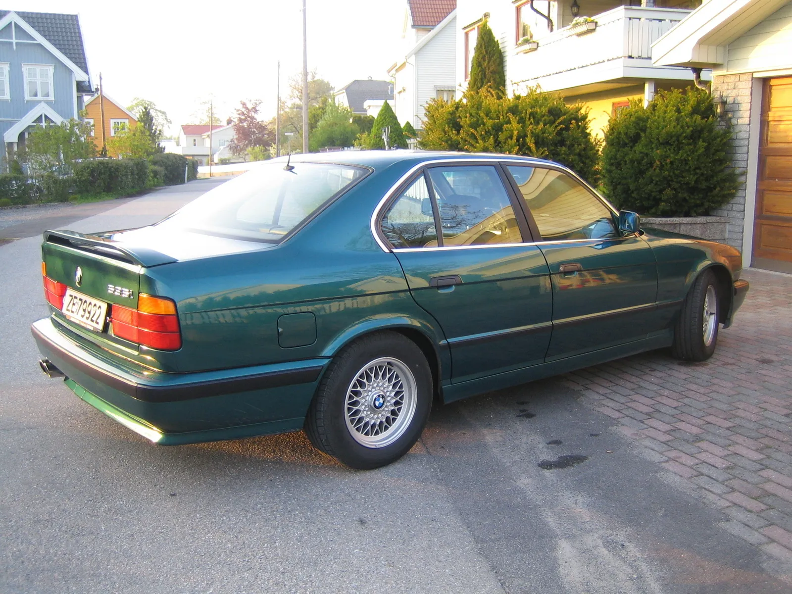 BMW 5 series 520i 1992 photo - 9