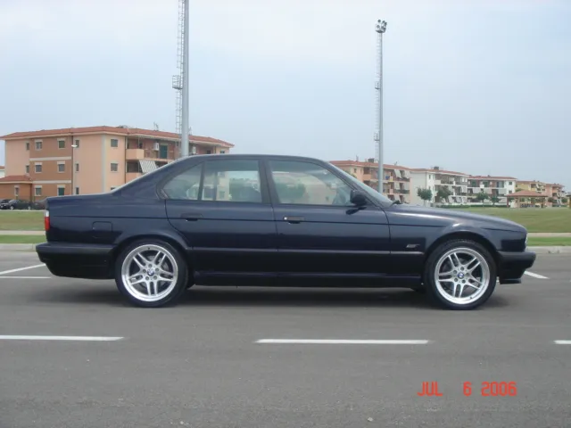 BMW 5 series 520i 1994 photo - 10