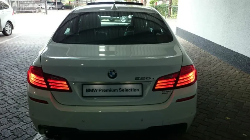 BMW 5 series 520i 2013 photo - 3